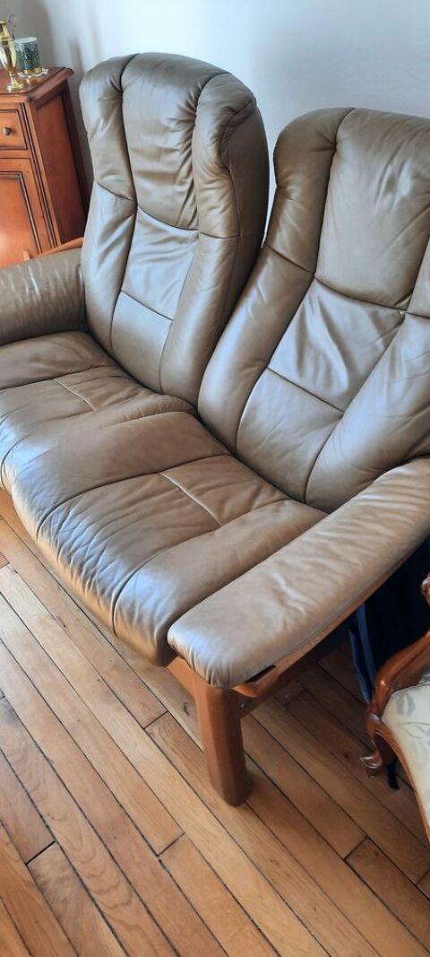 CANAPE STRESSLESS 2 PLACES 
450 La Varenne St Hilaire (94)