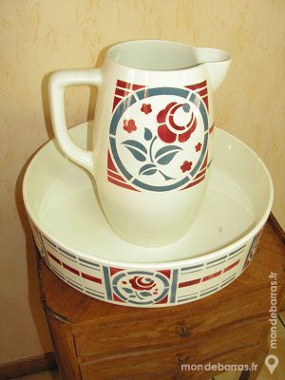 Necessaire de toilette, broc et cuvette anciens Décoration