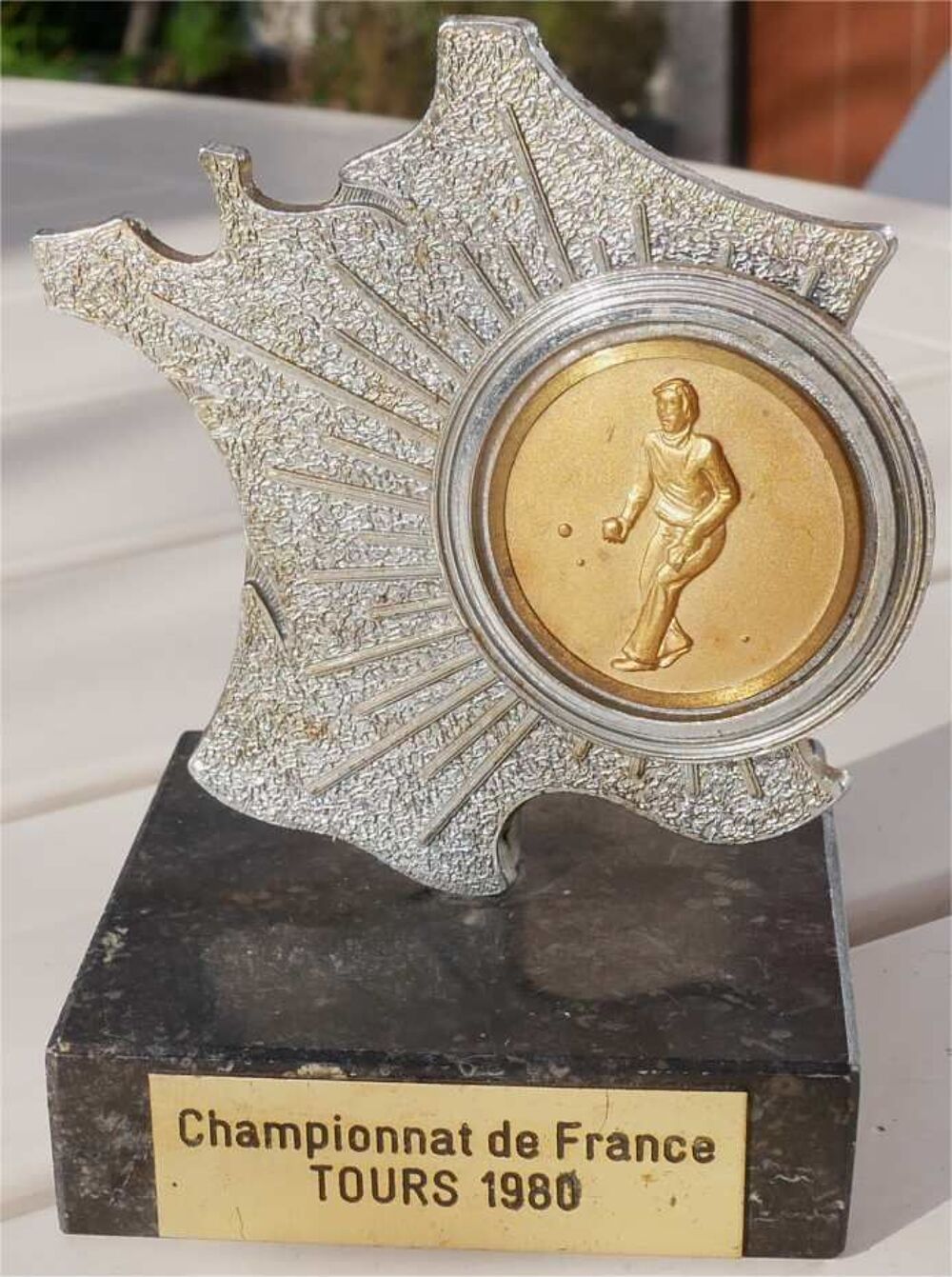 Troph&eacute;e boule 1980 &agrave; Tours Décoration