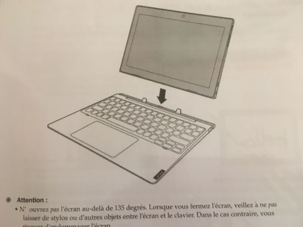 Ordinateur portable LENOVO avec sa tablette avec Windows 11 Matériel informatique