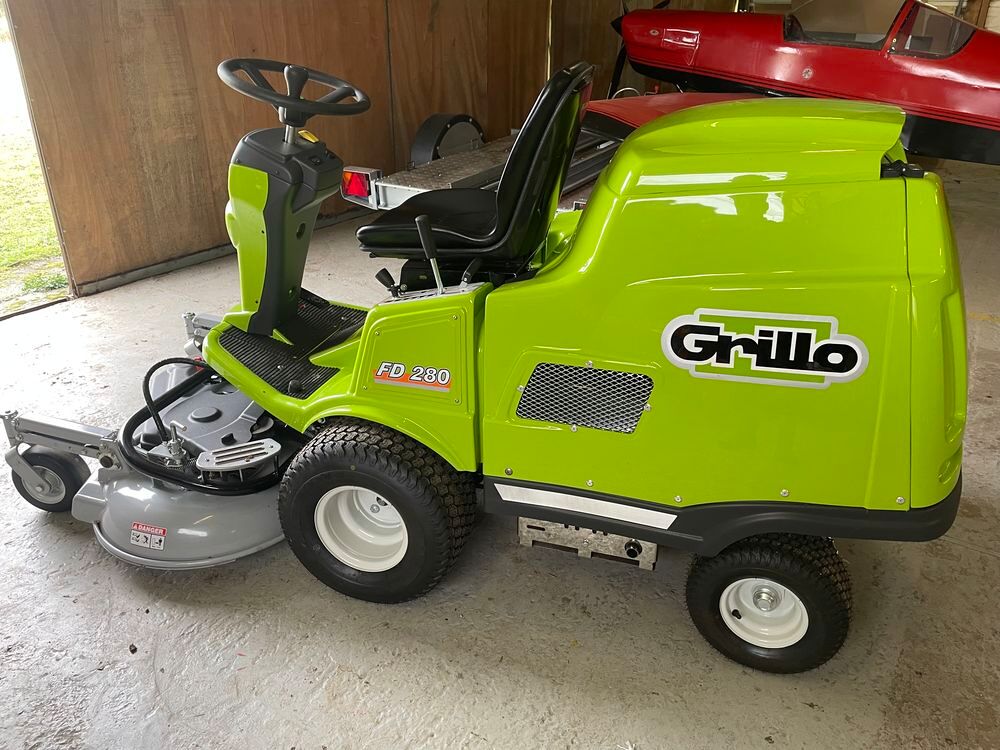 tondeuse autoport&eacute;e Grillo FD280 neuve Jardin