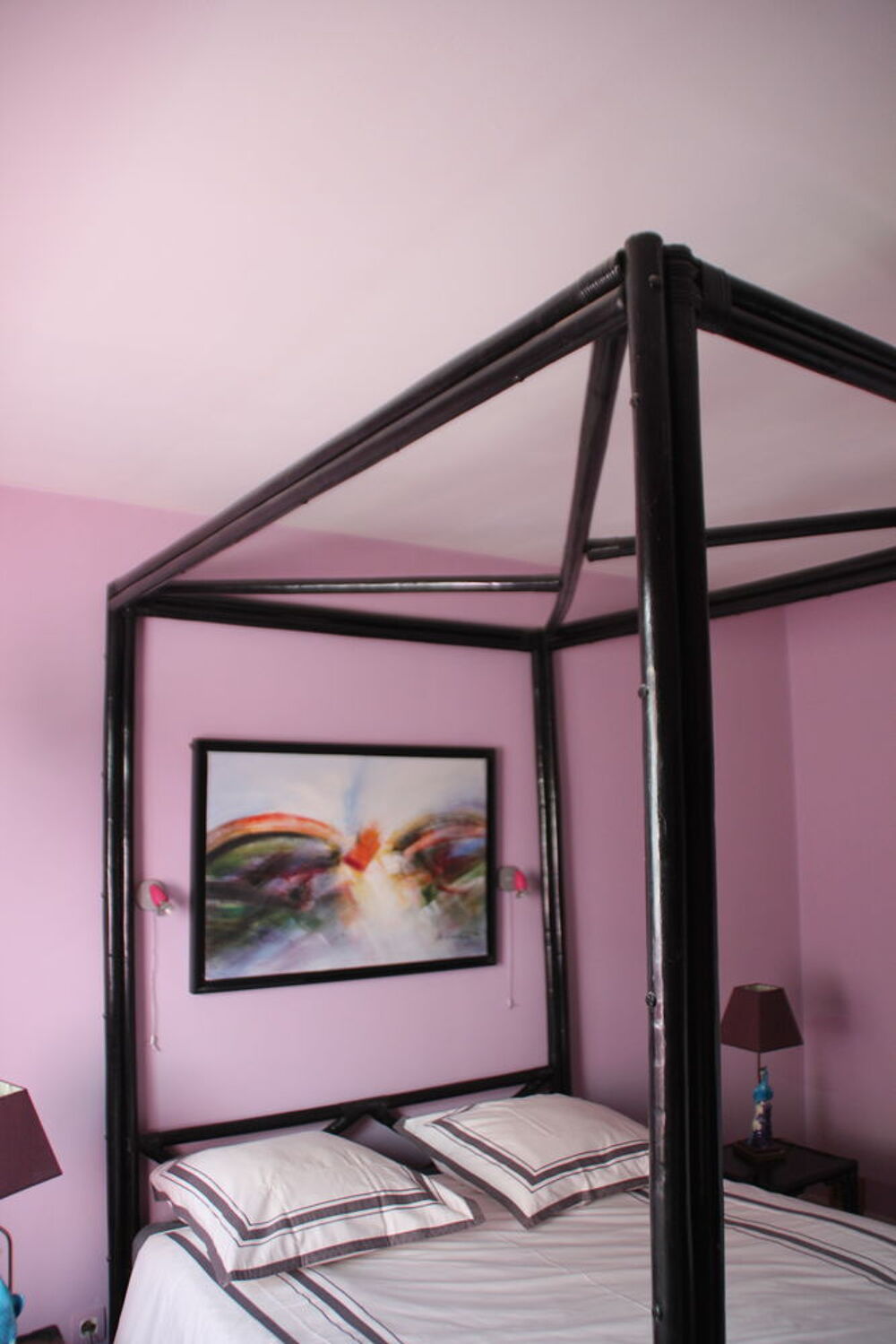 LIT A BALDAQUIN BAMBOU NOIR . Meubles