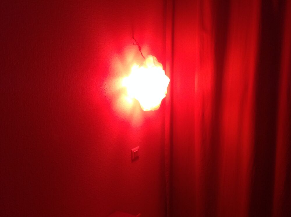 LAMPE PUZZLE OVALE AMBIENCE ROUGE 23 X 35 cm Envoi Possible
Décoration
