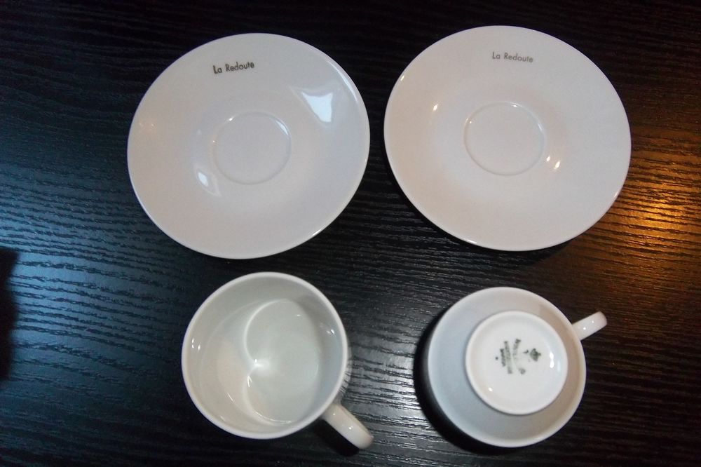 2 tasses avec soucoupes porcelaine LA REDOUTE 