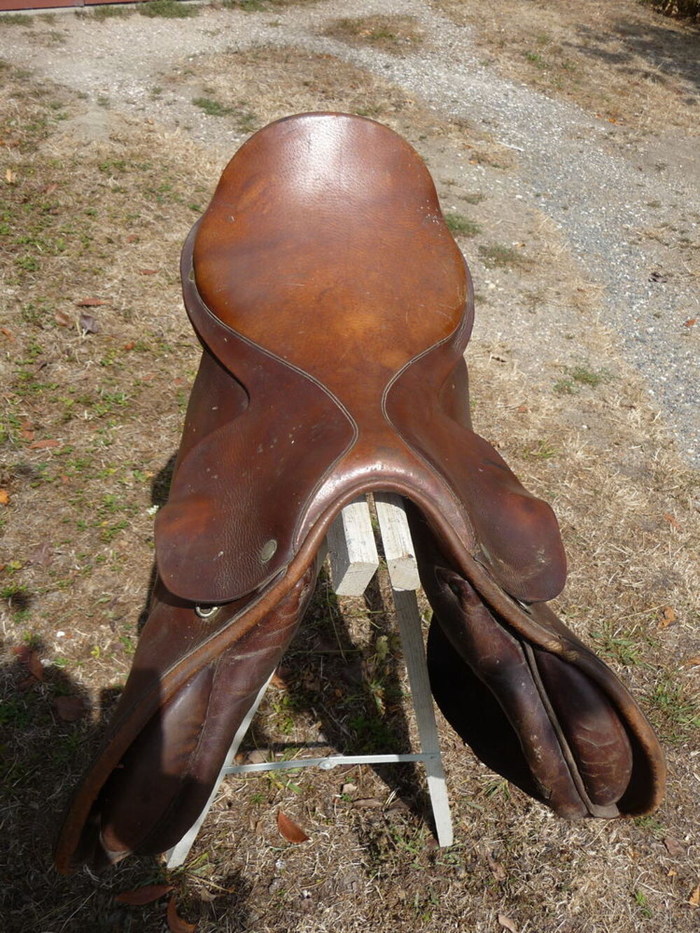 Selle d'&eacute;quitation Sports
