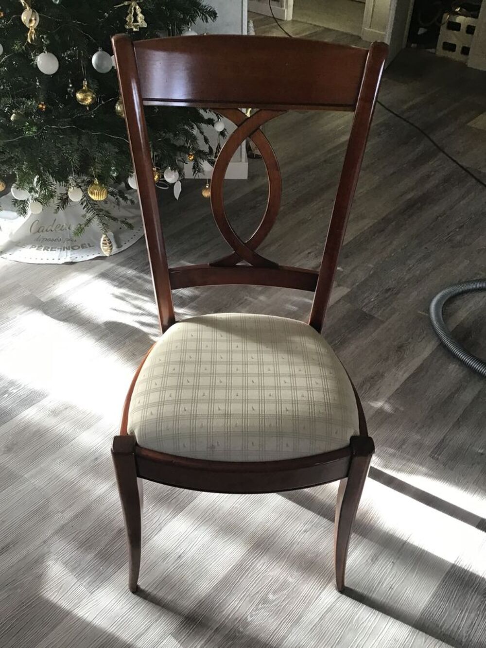 Chaises salle &agrave; manger en merisier Meubles