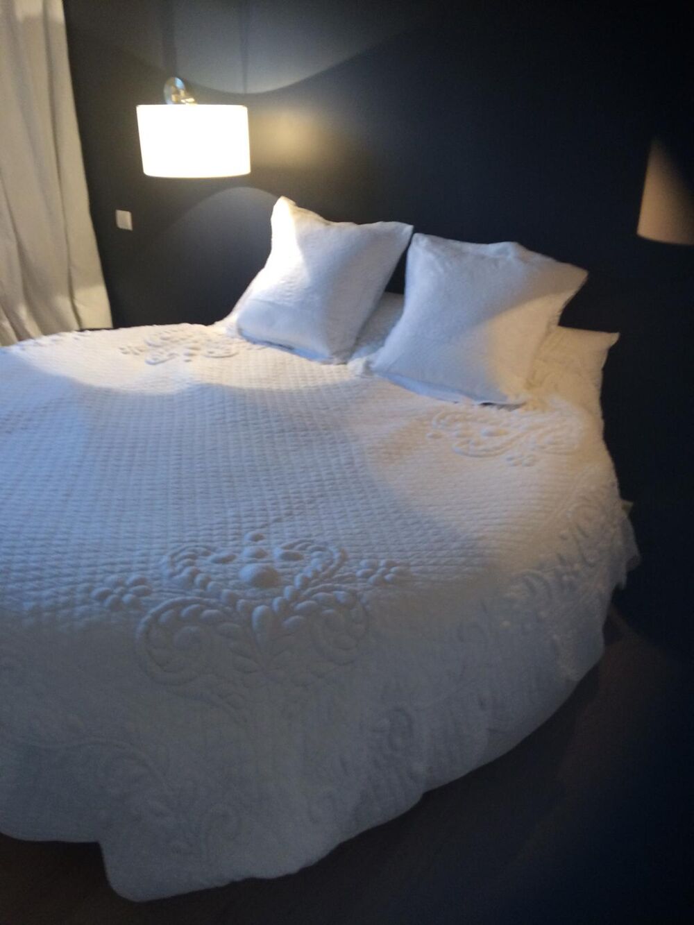 LIT ROND 210 CM DE DM Meubles