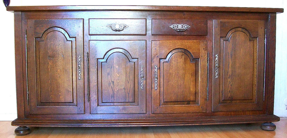 Buffet en ch&ecirc;ne massi 4 Portes 2 Tiroir
Meubles