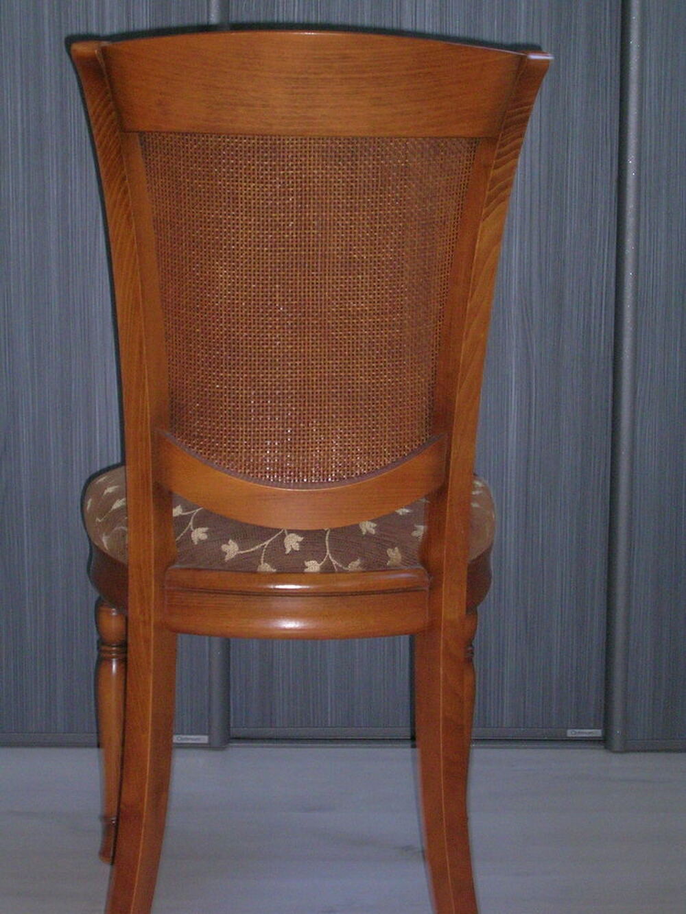 Chaise H&ecirc;tre massif Meubles