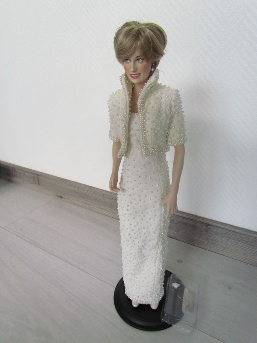 poup&eacute;e porcelaine diana Décoration
