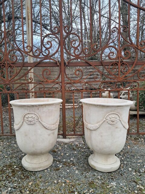 Vase, pot en pierre reconstitue 238 Chteau-l'vque (24)