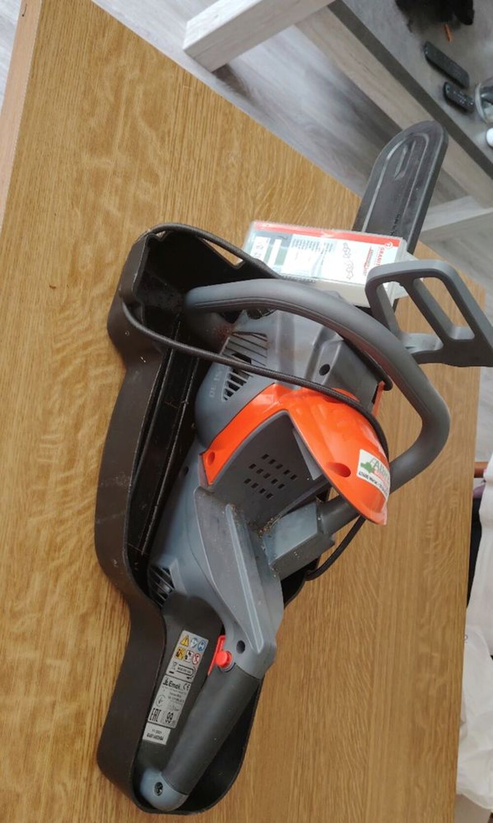 Tron&ccedil;onneuse &agrave; Batterie Oleo mac Jardin