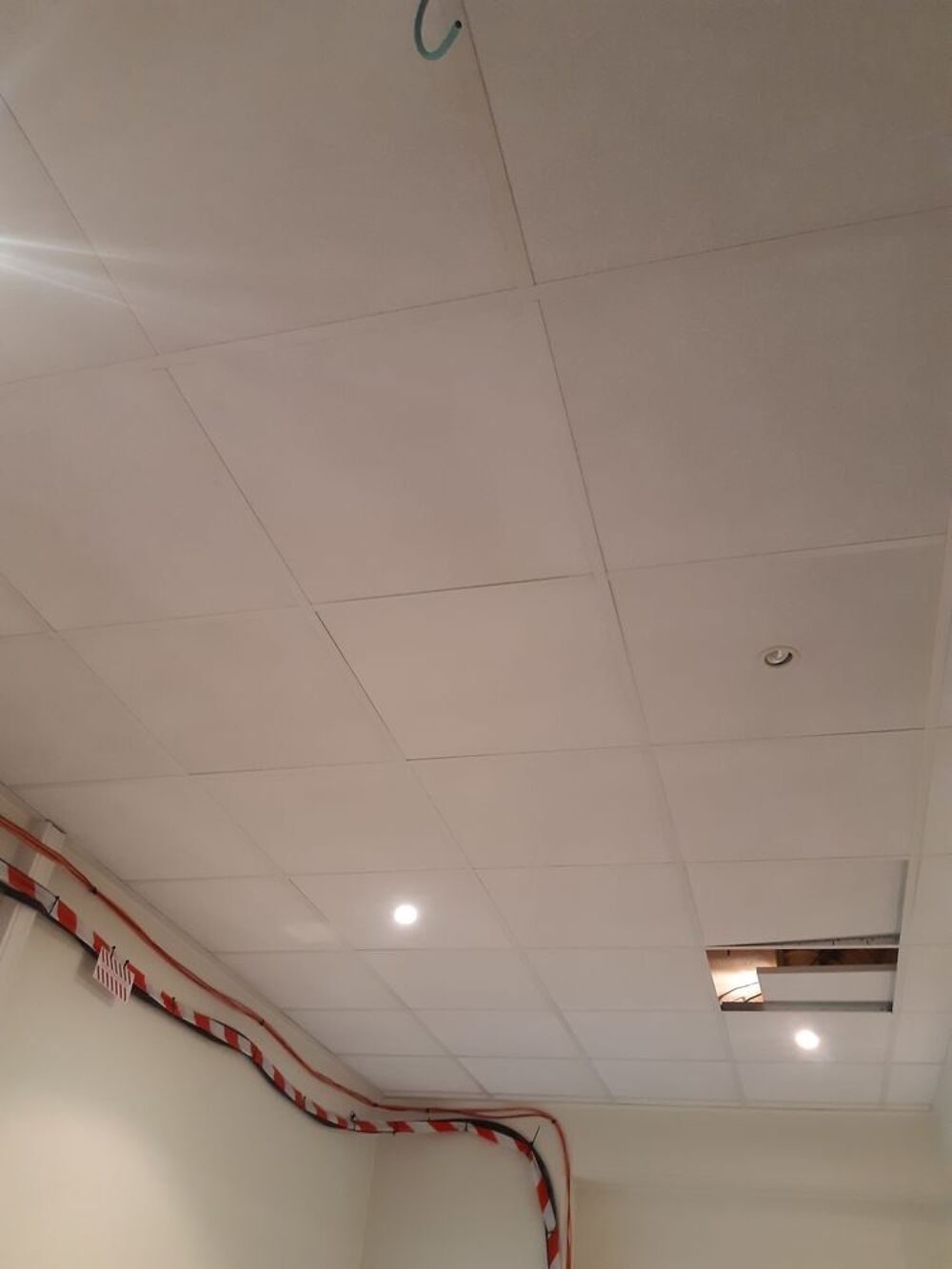 - dalles de faux plafond 60x60 Bricolage