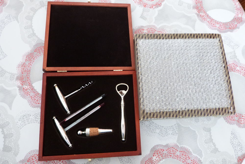 Tr&egrave;s beau coffret sommelier 4 pi&egrave;ces dont thermom&egrave;tre Cuisine