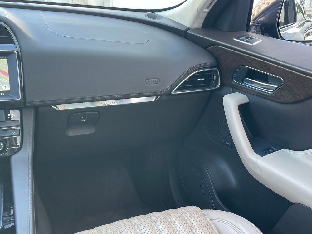 F-PACE F-Pace 2.0 D - 180 ch AWD BVA8 Prestige 2020 occasion 33700 M&eacute;rignac