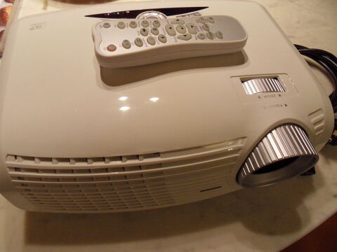 Projecteur OPTOMA  HD 25 E  Tres bon état
300 Oullins (69)