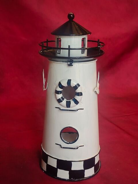 Petit phare dcoratif en mtal avec porte bougie 12 Avermes (03)
