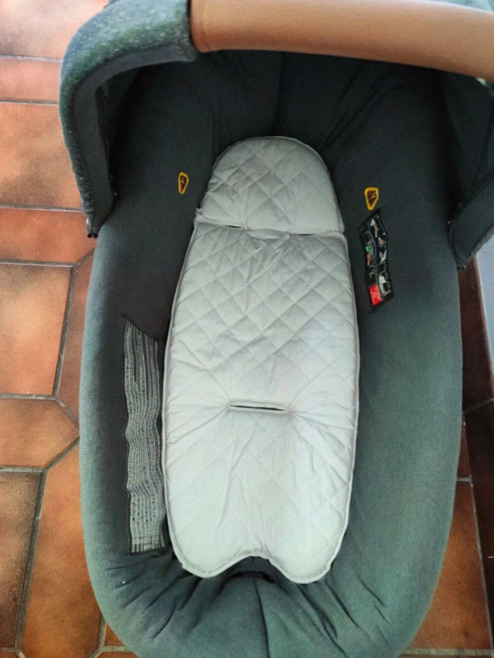 Nacelle Amber Plus Sparkling Grey de B&eacute;b&eacute; Confort neuf Puériculture