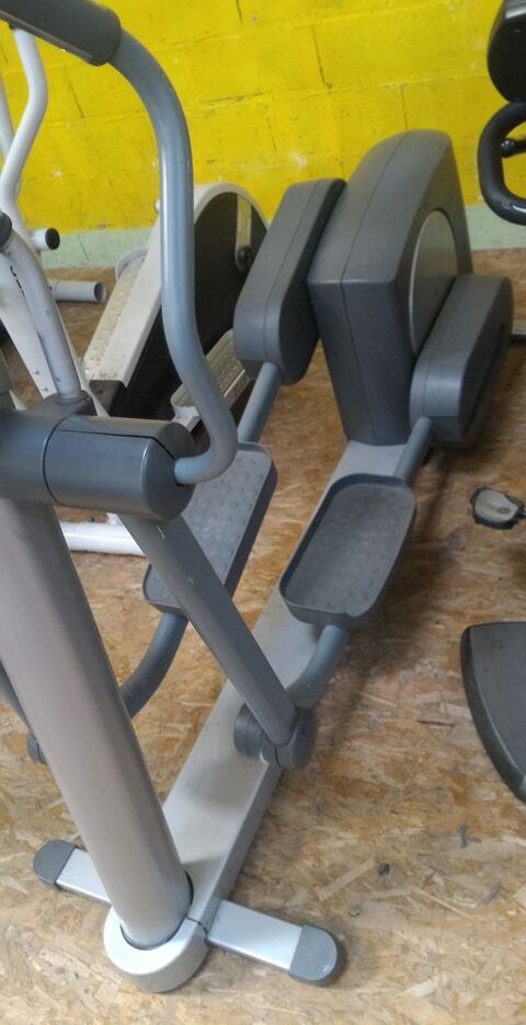 Elliptique PRO LIFE FITNESS Pierres (28)