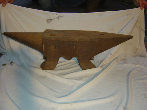 Enclume Ancienne en Fer Forge 260 Parmain (95)