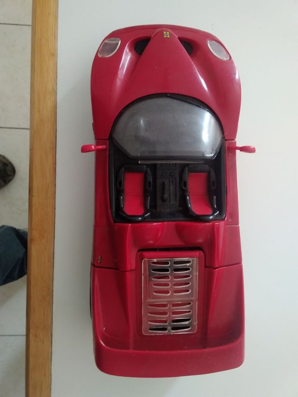 voiture en model r&eacute;duit porche 911 rouge 
Jeux / jouets