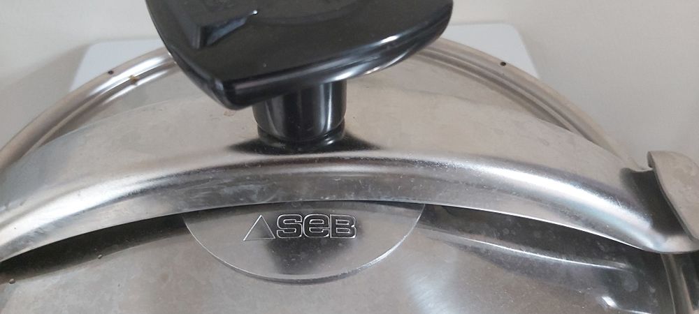 cocotte minutes SEB NEUF Electroménager