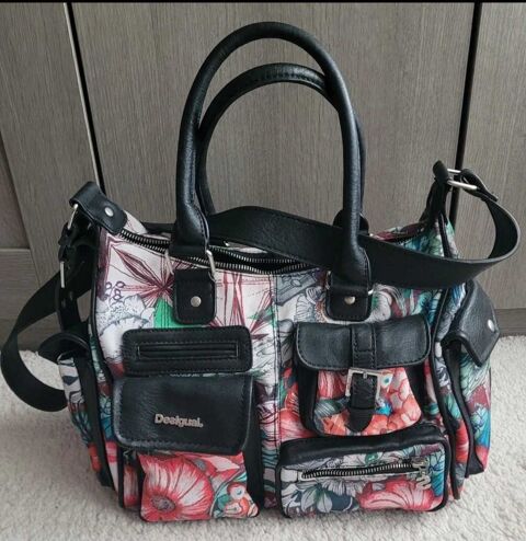 Sac à  main Desigual original 15 Bagneux (92)