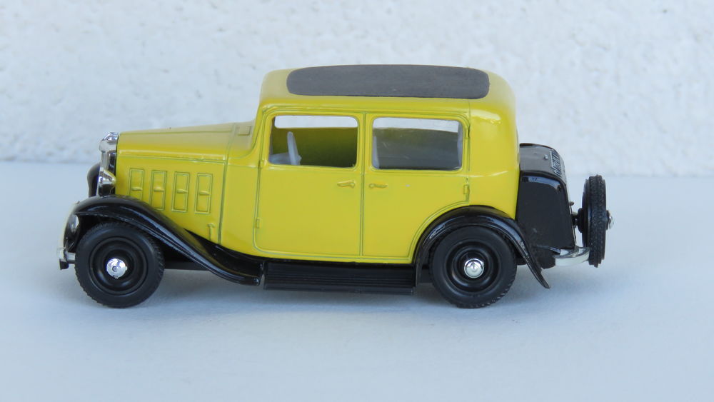 Voiture miniature Citro&euml;n Rosalie berline 1933 