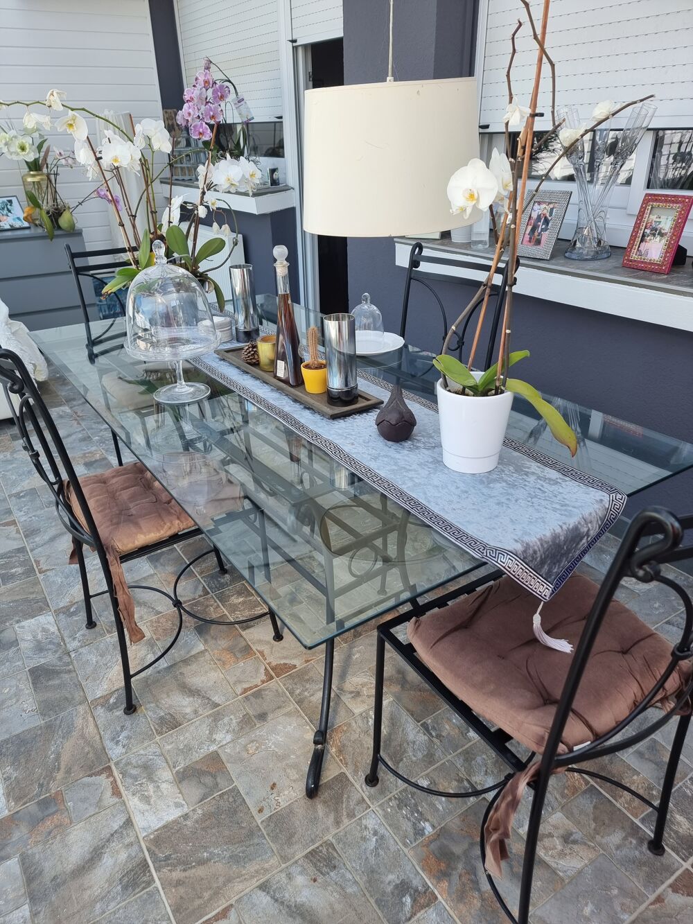 Table de salle &agrave; manger et ses chaises + console Meubles