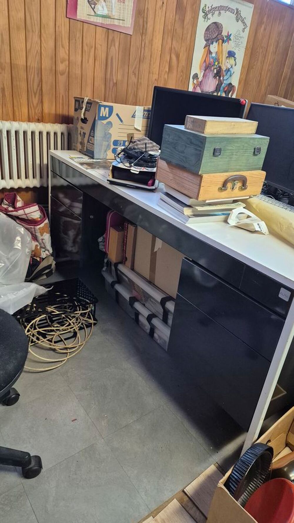 donne bureau d'entreprise &agrave; retirer sur place (25) Meubles