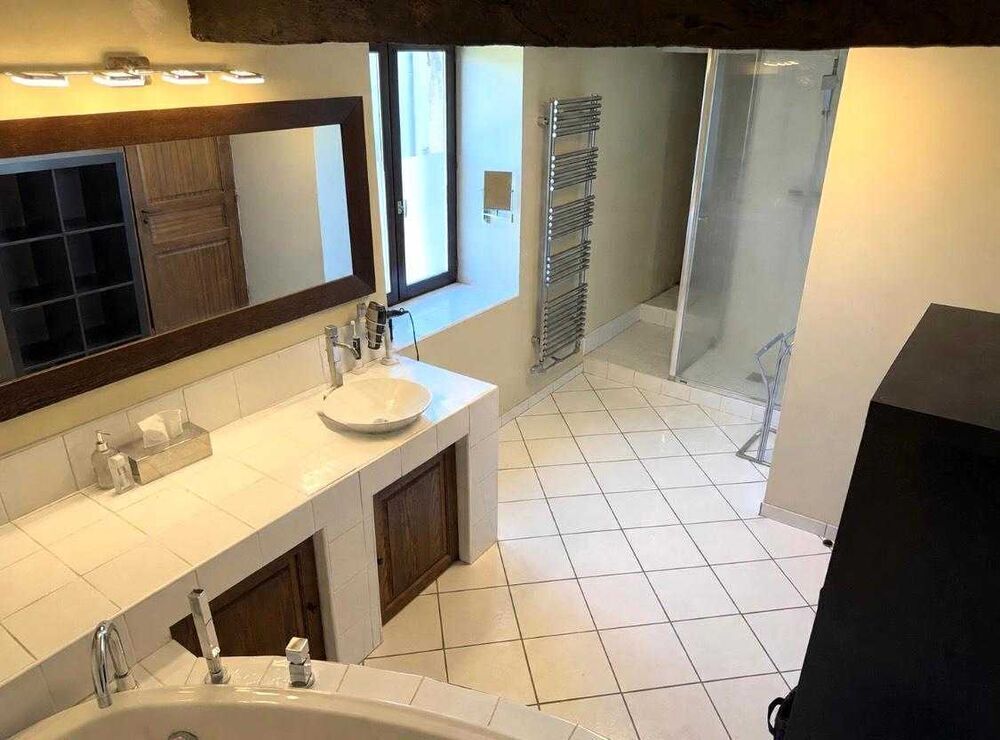 Vente Maison Ferme de village rénovée à  Montanay Montanay