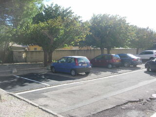  Parking / Garage à louer 17 m² Le pontet