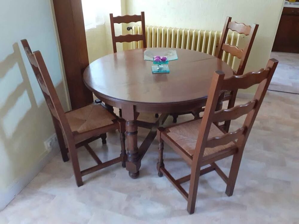 Table ronde en ch&ecirc;ne (rallonge int&eacute;gr&eacute;e) et ses 4 chaises Meubles