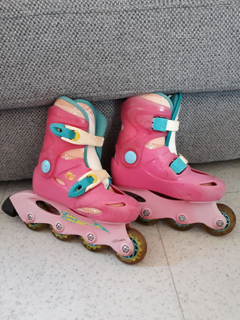 ROLLERS FILLE TAILLE 26-28 Puériculture