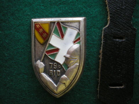 Insigne d'Infanterie -79 Rgiment 'Infanterie Divisionnaire 12 Caen (14)