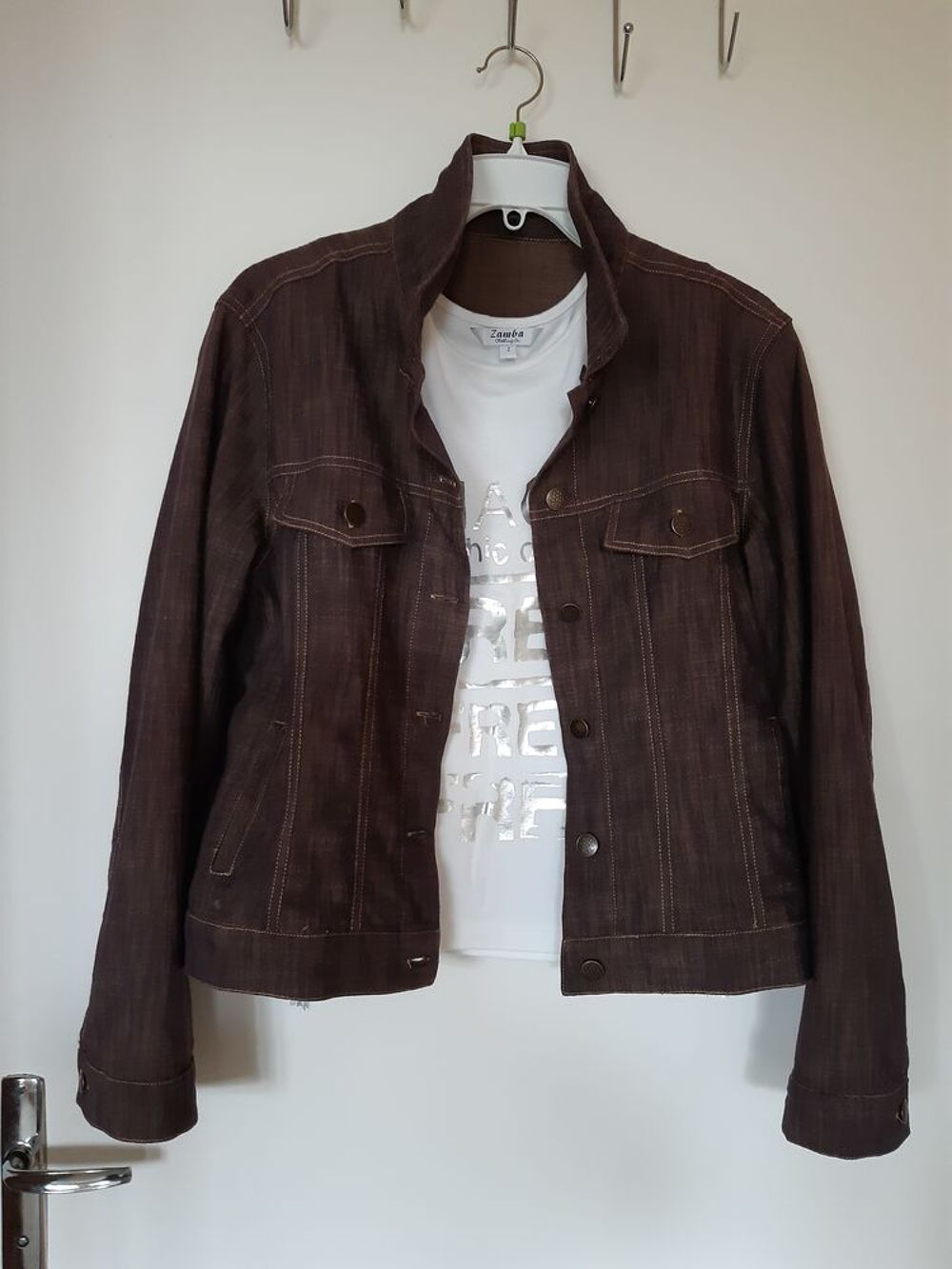 Veste Jean marron avec Fourrure Amovible. Vêtements