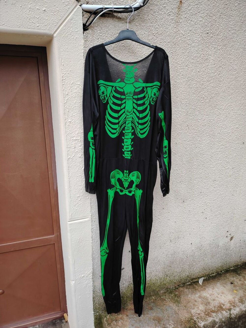 COSTUMES pour Carnaval. Vêtements enfants