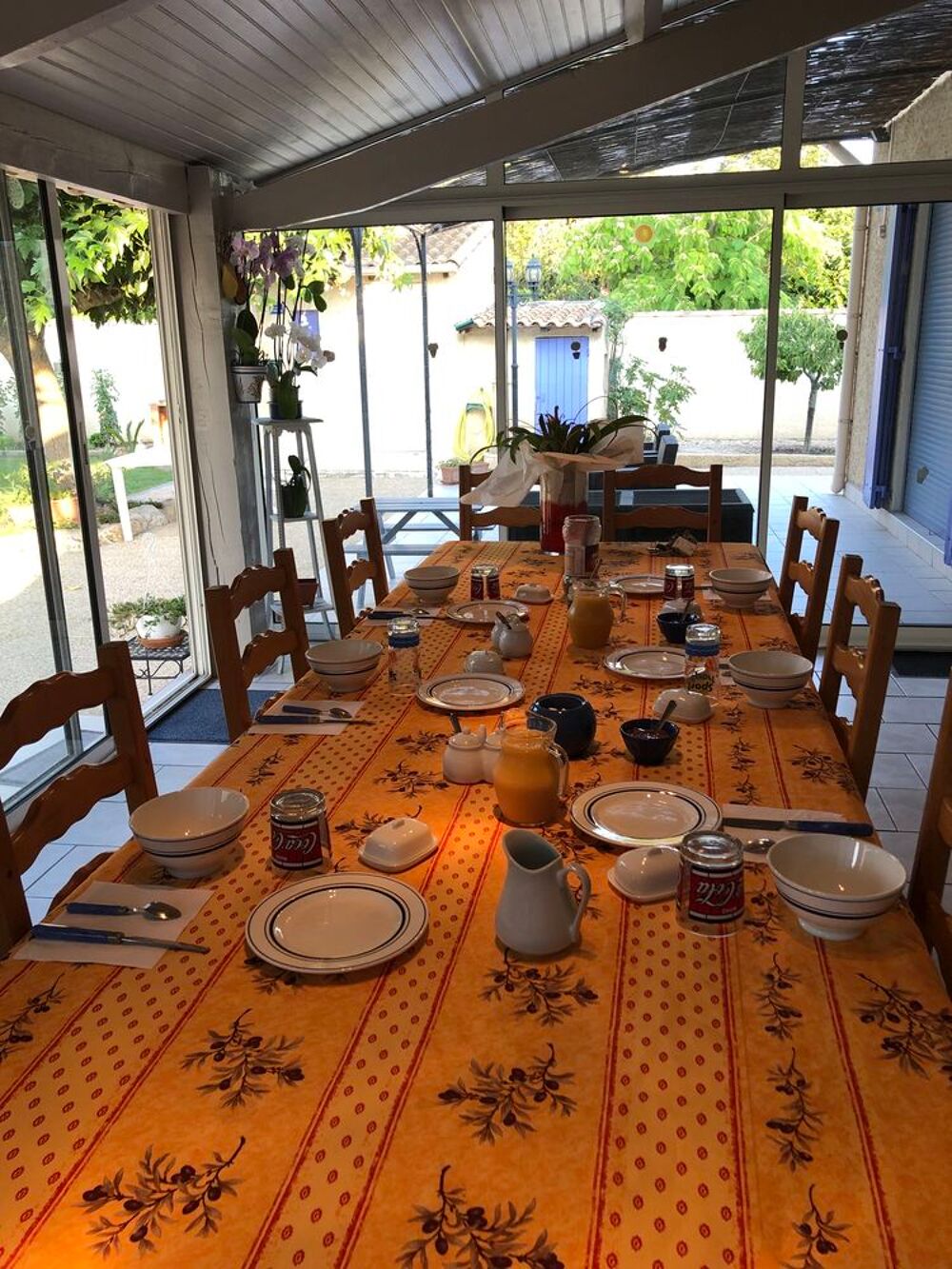   Chambres d'hôtes climatisées proche du Luberon et d'Avignon  Provence-Alpes-Côte d'Azur, Caumont-sur-Durance (84510)