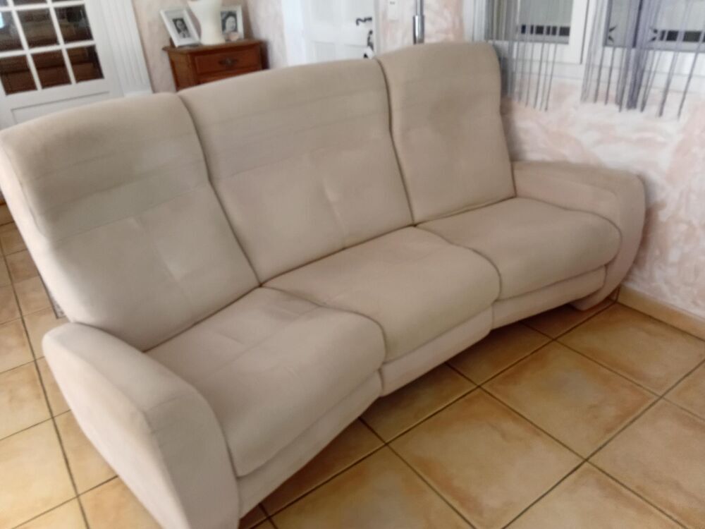 Canap&eacute; 3 places tissu beige Meubles