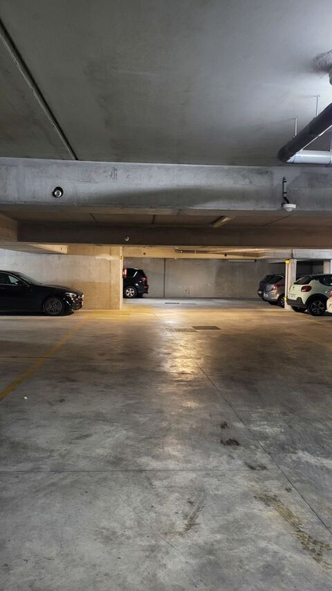  Parking / Garage � louer 12 m�