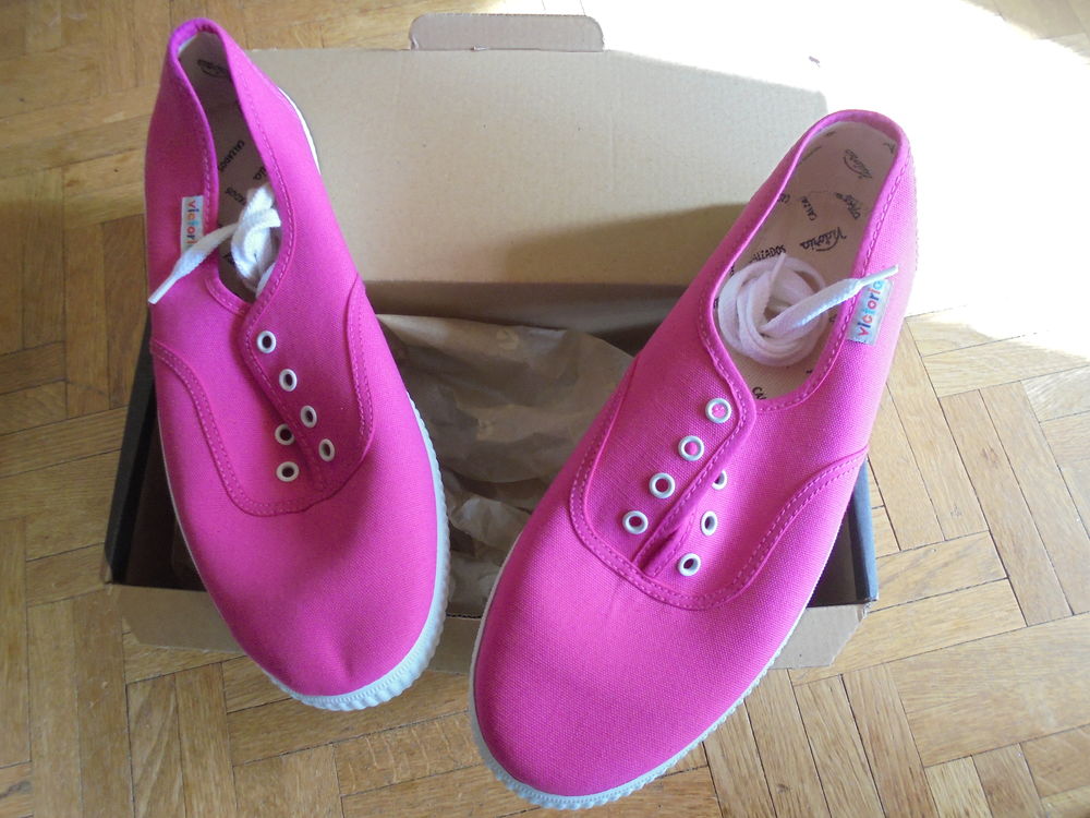 Baskets fuchsia Victoria Chaussures