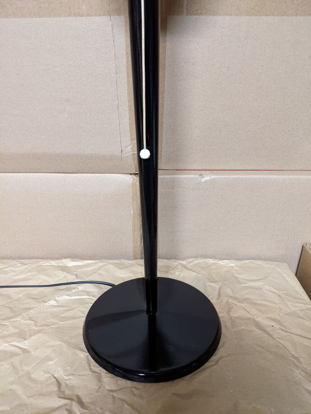 Lampe art d&eacute;co MAZDA LITA LAQUE NOIRE en parfait &eacute;tat. 
D'&eacute;p Décoration