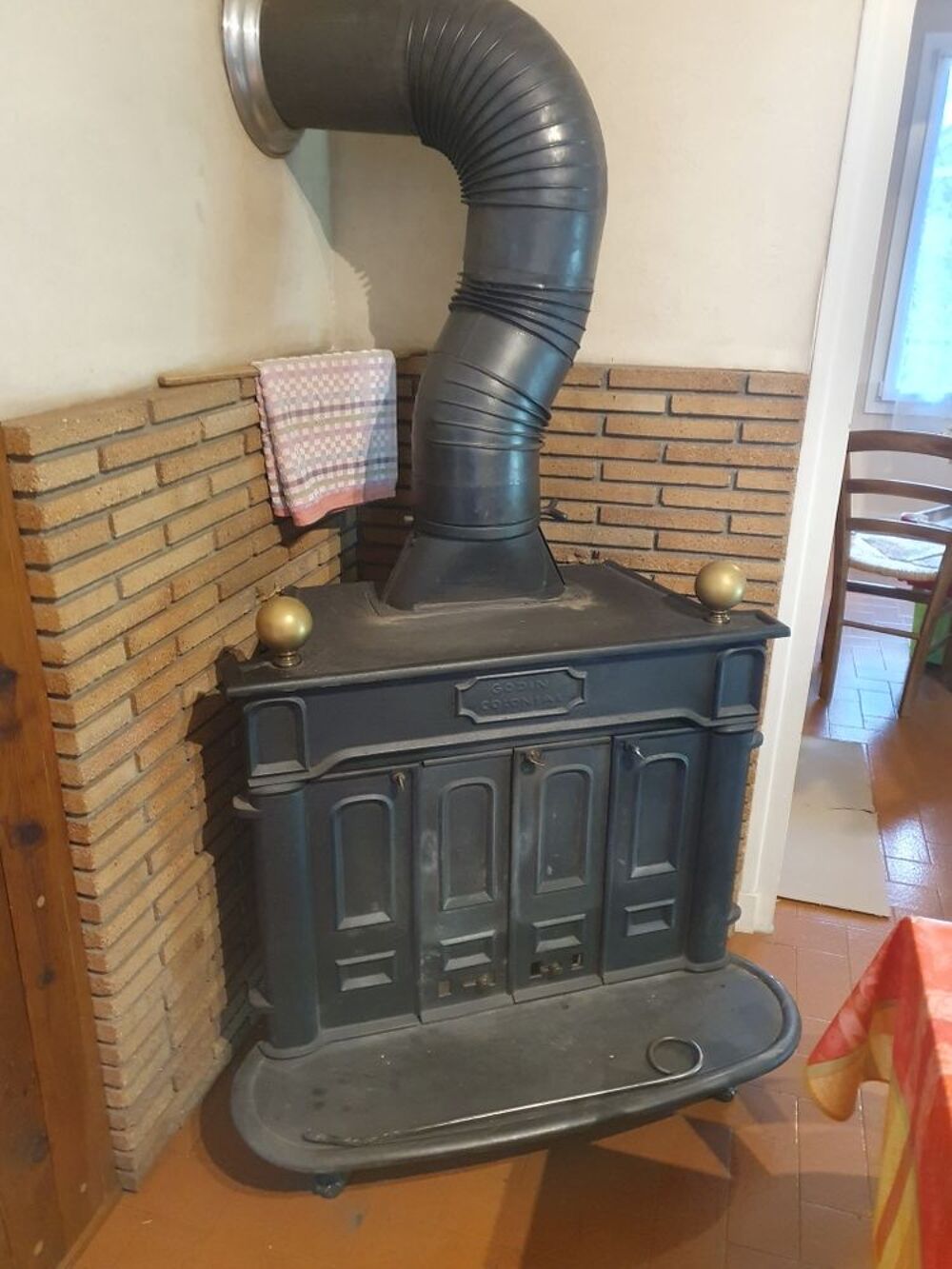 Po&ecirc;le &agrave; bois Godin colonial 