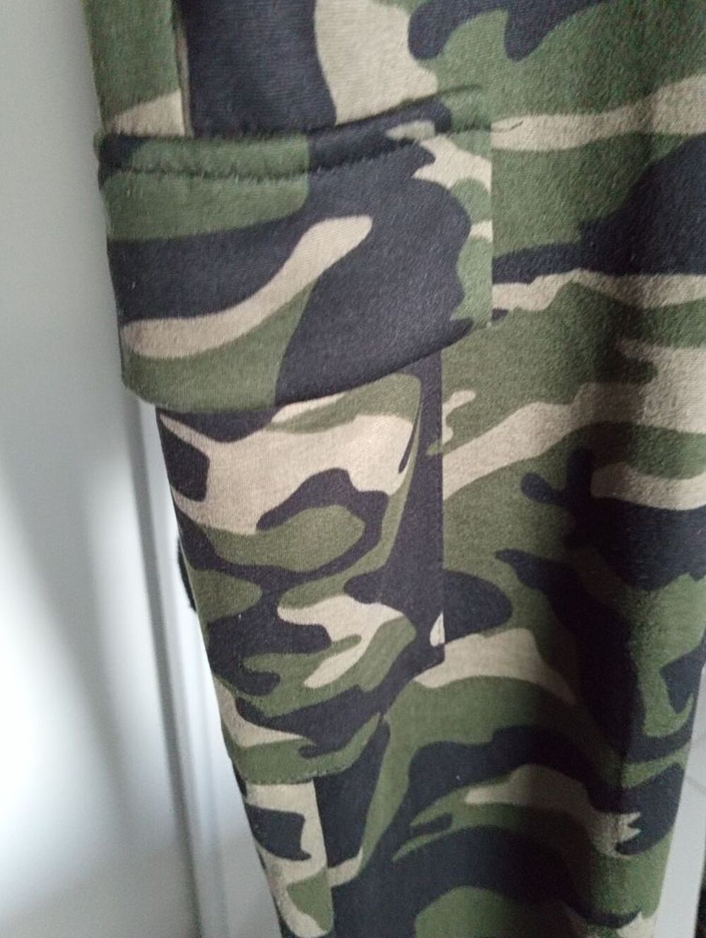 Pantalon jogging militaire Vêtements
