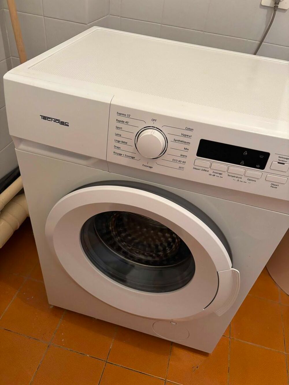 Machine &agrave; laver Technolec 8 kg - 1400 tours - Classe A - 270€ Electroménager