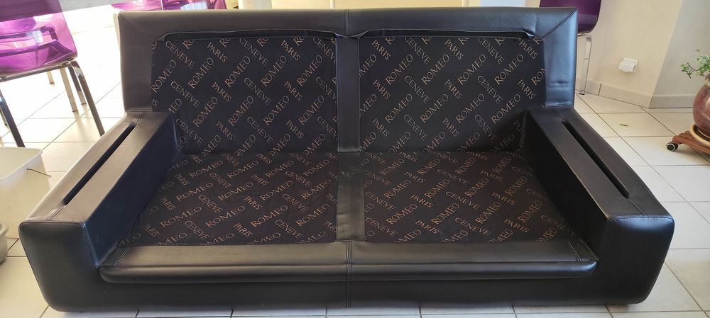 Ensemble de 2 canap&eacute;s en cuir noir surpiqu&eacute;s Meubles