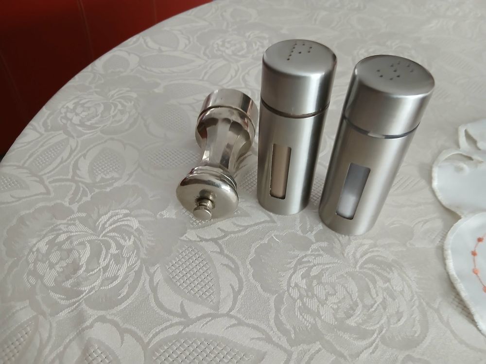  Sali&egrave;re, poivri&egrave;re inox, moulin &agrave; poivre ancien inox lourd Electroménager