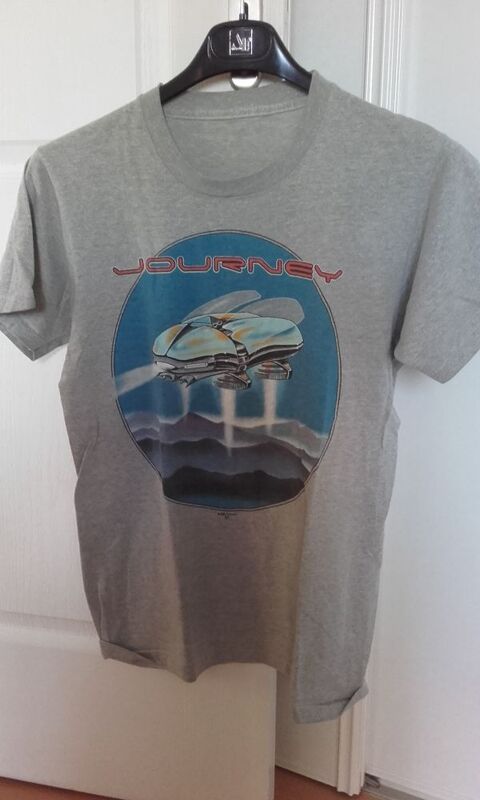T-Shirt : Journey - Escape - Taille : M 100 Angers (49)