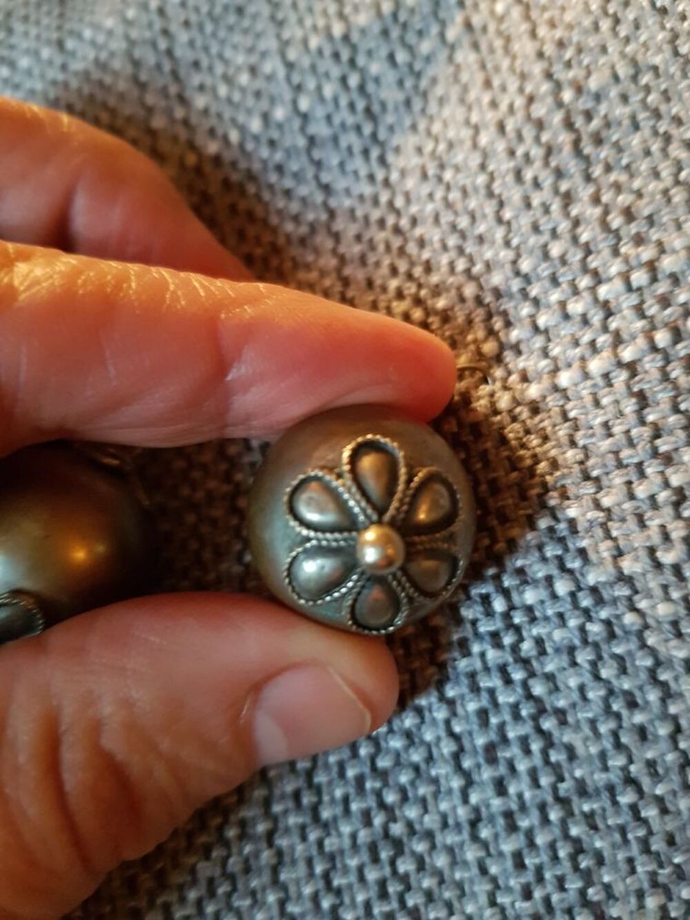 boucles d'oreilles m&eacute;tal argent&eacute; Bijoux et montres