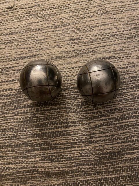 Boules de p�tanque en acier �  diam�tre 72 mm �  670 g 19 Aix-en-Provence (13)